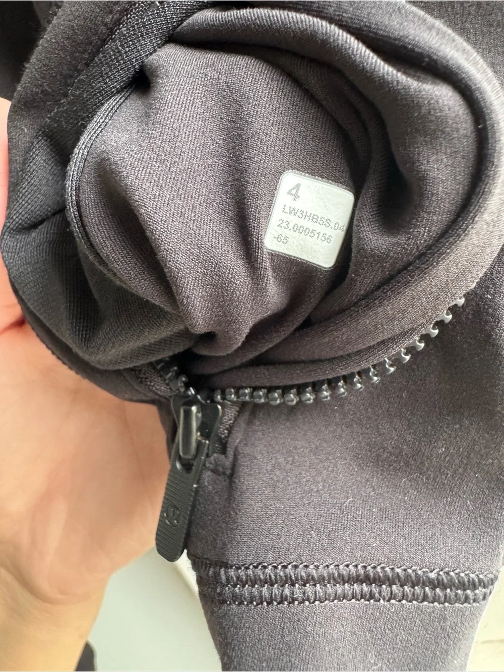 Lululemon Nulu define jacket cropped size 4 like new